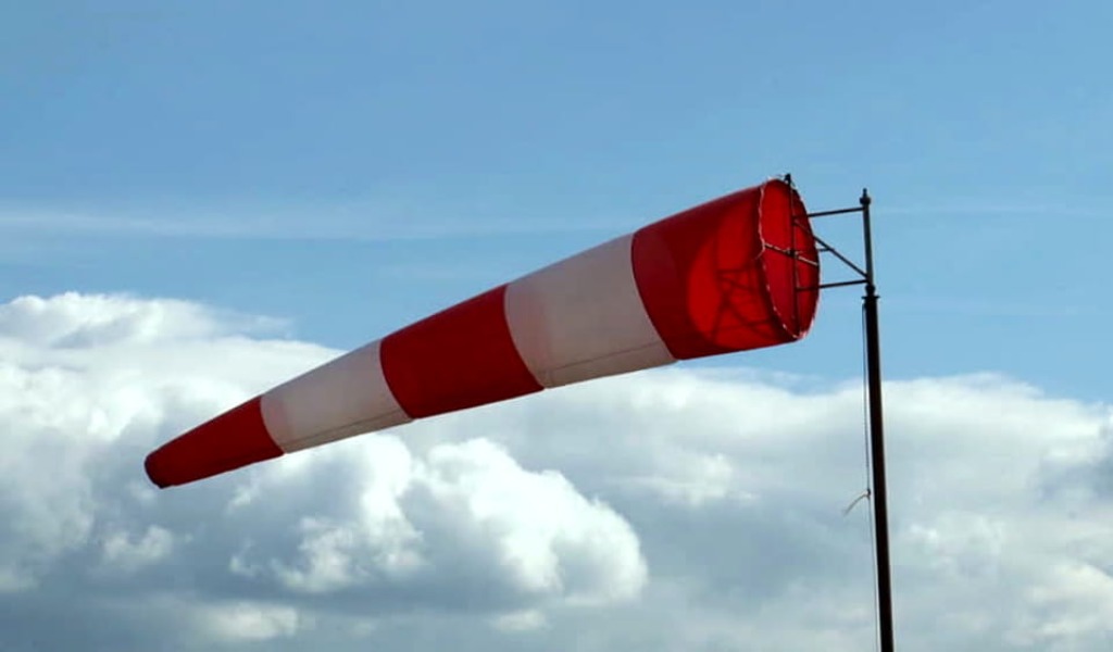 Allerta per vento intenso: picco di quasi 130 chilometri orari a Canzo