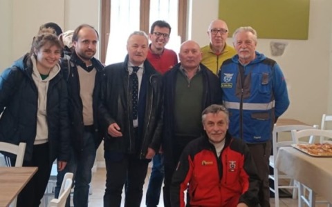 Riapre la “scalinata” grazie ai volontari del Cai