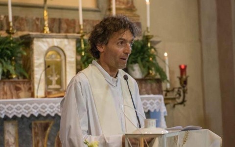 A Lipomo un parco urbano dedicato a don Roberto Malgesini