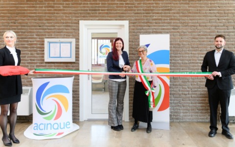 Inaugurato il rinnovato Spazio Acinque in via Alserio
