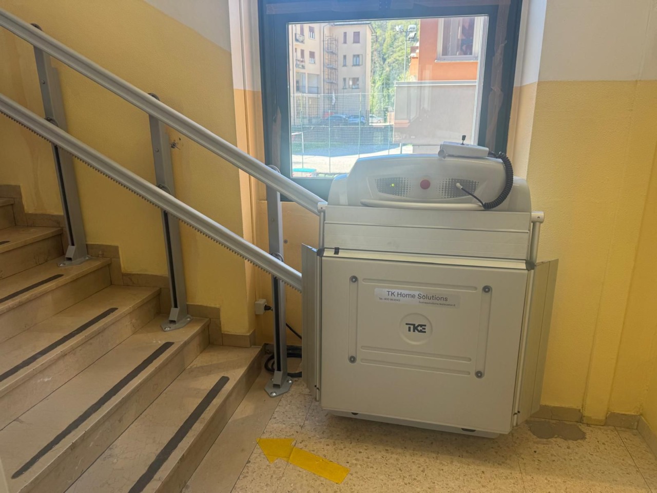 Installazione di un montascale all’istituto comprensivo di Asso