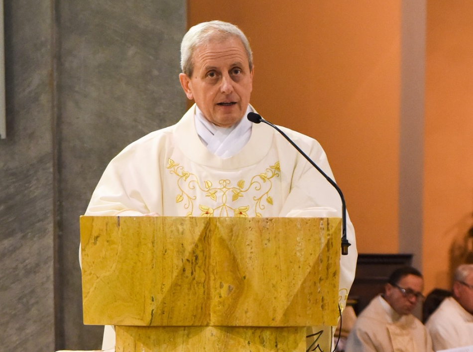 Monsignor Pirovano celebra cinquant’anni di sacerdozio: inizio delle festività