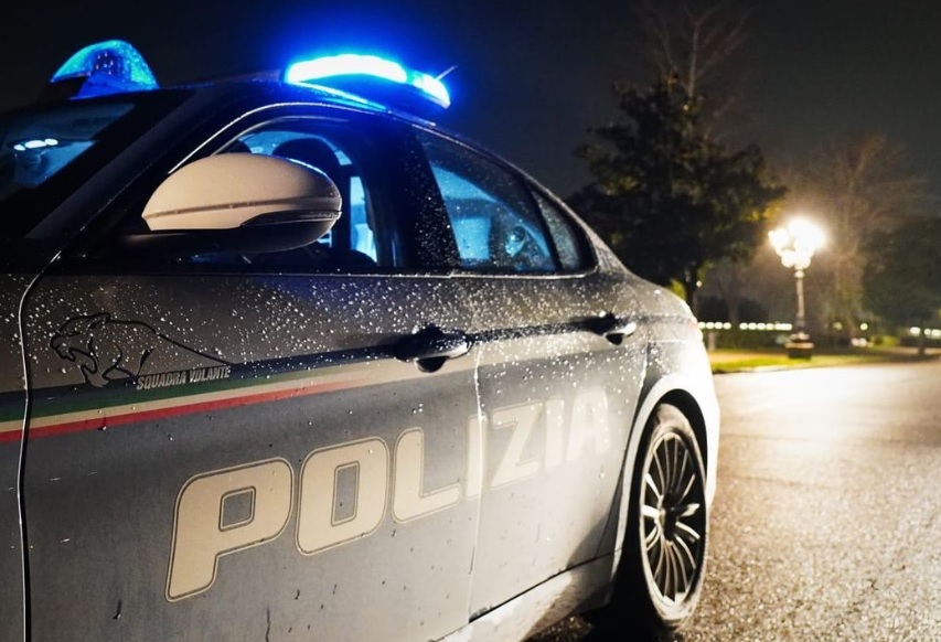 Spacciatore 47enne arrestato con droga e armi a Orsenigo