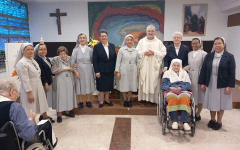 Suor Mercedes celebra 25 anni di professione religiosa ad Albese