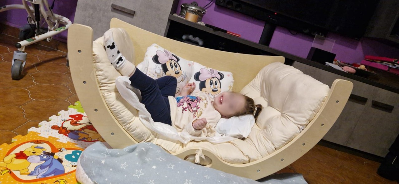 Una famiglia mobilita la comunità per Beatrice, affetta da Paralisi Cerebrale Infantile