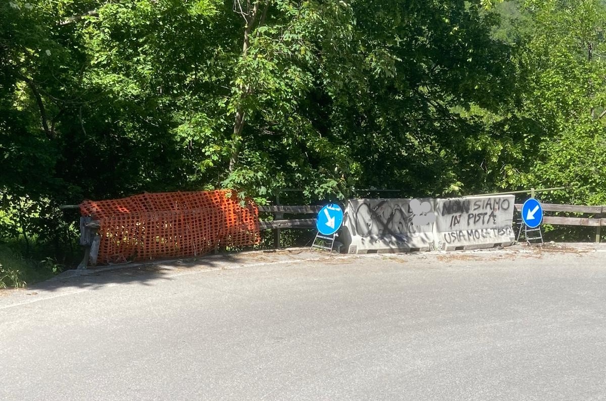 Buche e guard rail inadeguati: lettera alla Provincia di Como