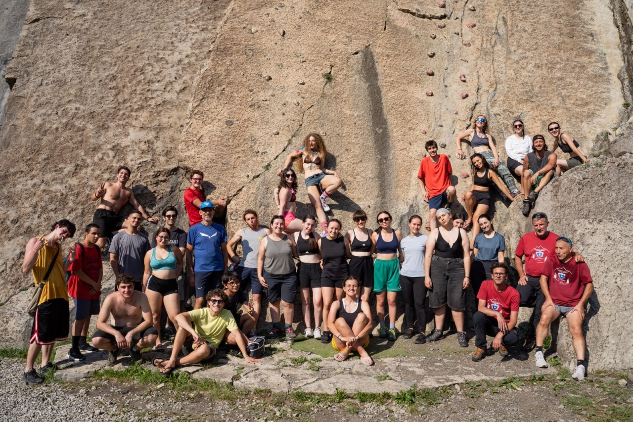 Alla scoperta dell’arrampicata con “Giovani in Vetta”
