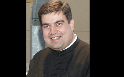 Don Carlo Leo lascia Lurago dopo diciotto anni di servizio