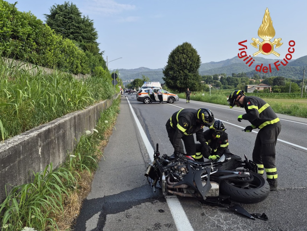 Tragico incidente stradale, perde la vita un motociclista