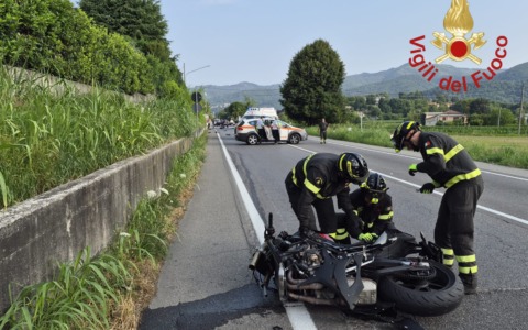 Tragico incidente stradale, perde la vita un motociclista
