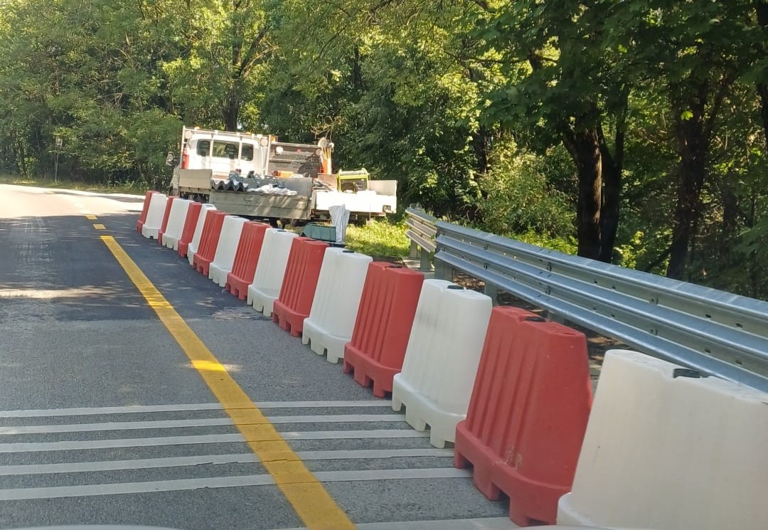 Iniziati i lavori per la posa di oltre 500 metri di barriere di sicurezza sulla SP 41