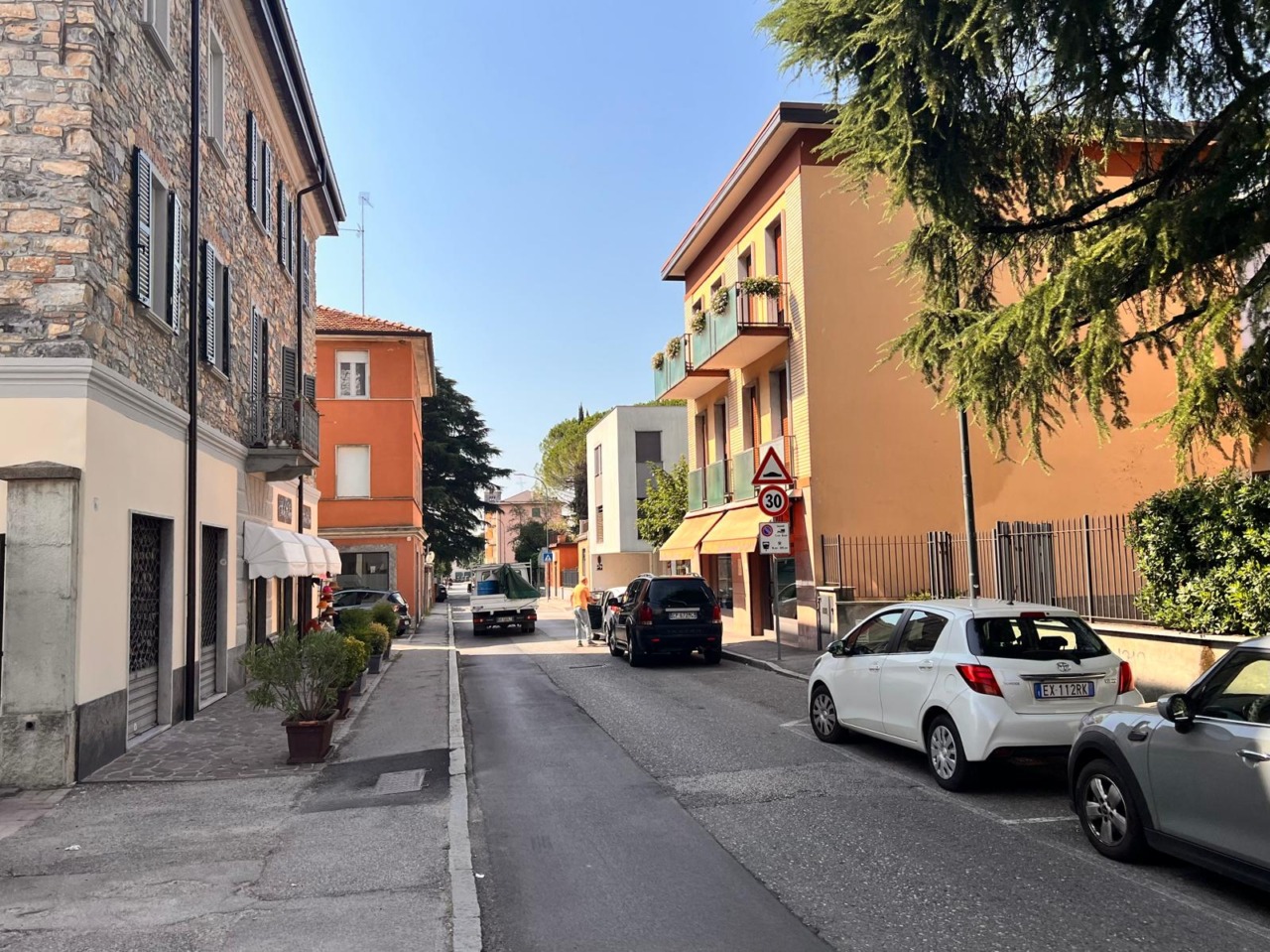 Chiusura al traffico di Via Volta per lavori di asfaltatura