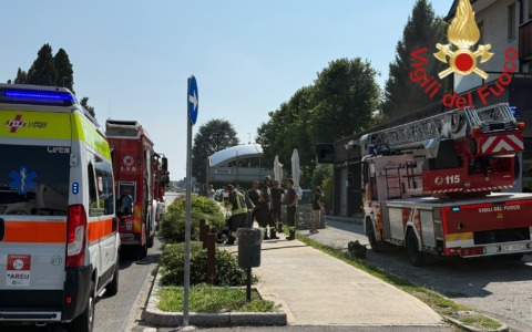 Fiamme in un bagno a Lurago D’Erba